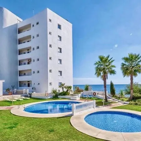 Fancy Direct Access To Sea✺parking✺pool Apartment