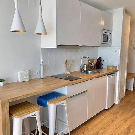 Fancy Direct Access To Sea✺parking✺pool Apartment