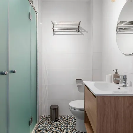 Fancy Direct Access To Sea✺parking✺pool Apartment *