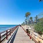 Fancy Direct Access To Sea✺parking✺pool アパート *